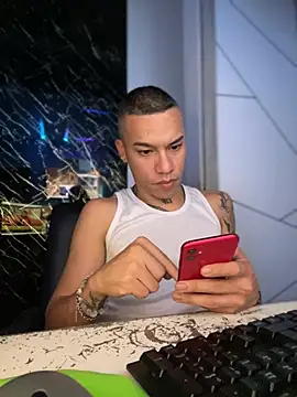 Osiiriis online show from 4, 3, 2025