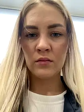 Snapshot of DreamGirl-777 chatting on 3, 12, 2024 DreamGirl-777 online show from 3, 12, 2024