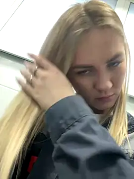 Snapshot of DreamGirl-777 chatting on 3, 12, 2024 DreamGirl-777 online show from 3, 12, 2024