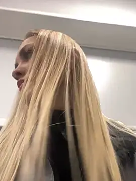 Snapshot of DreamGirl-777 chatting on 9, 12, 2024 DreamGirl-777 online show from 9, 12, 2024