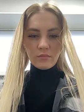 Snapshot of DreamGirl-777 chatting on 9, 12, 2024 DreamGirl-777 online show from 9, 12, 2024