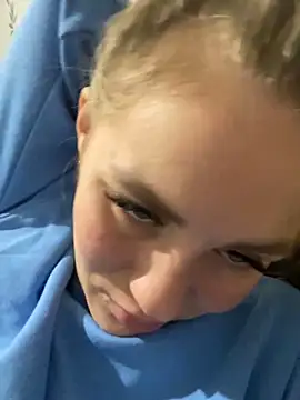 Snapshot of DreamGirl-777 chatting on 11, 12, 2024 DreamGirl-777 online show from 11, 12, 2024