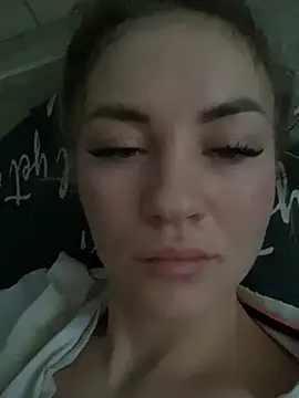 Snapshot of DreamGirl-777 chatting on 13, 12, 2024 DreamGirl-777 online show from 13, 12, 2024