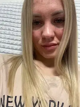 Snapshot of DreamGirl-777 chatting on 16, 12, 2024 DreamGirl-777 online show from 16, 12, 2024