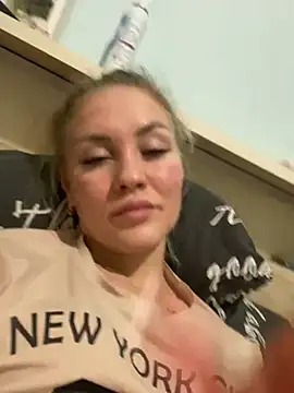 Snapshot of DreamGirl-777 chatting on 17, 12, 2024 DreamGirl-777 online show from 17, 12, 2024