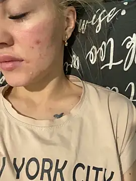 Snapshot of DreamGirl-777 chatting on 18, 12, 2024 DreamGirl-777 online show from 18, 12, 2024