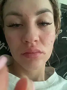 Snapshot of DreamGirl-777 chatting on 19, 12, 2024 DreamGirl-777 online show from 19, 12, 2024