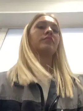 Snapshot of DreamGirl-777 chatting on 17, 1, 2025 DreamGirl-777 online show from 17, 1, 2025