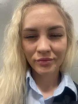 Snapshot of DreamGirl-777 chatting on 20, 1, 2025 DreamGirl-777 online show from 20, 1, 2025