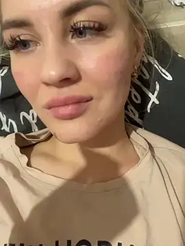 Snapshot of DreamGirl-777 chatting on 21, 1, 2025 DreamGirl-777 online show from 21, 1, 2025