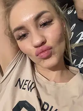 Snapshot of DreamGirl-777 chatting on 23, 1, 2025 DreamGirl-777 online show from 23, 1, 2025