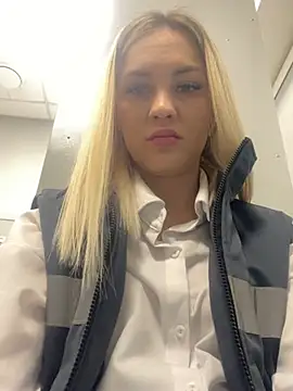 Snapshot of DreamGirl-777 chatting on 24, 1, 2025 DreamGirl-777 online show from 24, 1, 2025