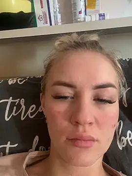 Snapshot of DreamGirl-777 chatting on 25, 1, 2025 DreamGirl-777 online show from 25, 1, 2025