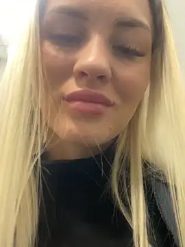 Snapshot of DreamGirl-777 chatting on 27, 1, 2025 DreamGirl-777 online show from 27, 1, 2025