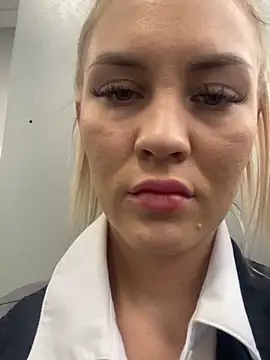 Snapshot of DreamGirl-777 chatting on 30, 1, 2025 DreamGirl-777 online show from 30, 1, 2025