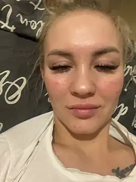 Snapshot of DreamGirl-777 chatting on 1, 2, 2025 DreamGirl-777 online show from 1, 2, 2025