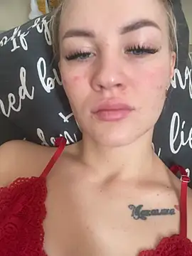 Snapshot of DreamGirl-777 chatting on 6, 2, 2025 DreamGirl-777 online show from 6, 2, 2025