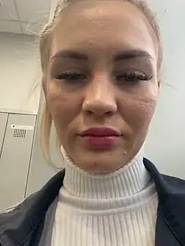 Snapshot of DreamGirl-777 chatting on 17, 2, 2025 DreamGirl-777 online show from 17, 2, 2025