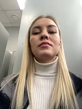 Snapshot of DreamGirl-777 chatting on 20, 2, 2025 DreamGirl-777 online show from 20, 2, 2025