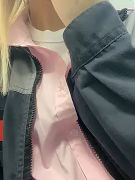 Snapshot of DreamGirl-777 chatting on 25, 2, 2025 DreamGirl-777 online show from 25, 2, 2025