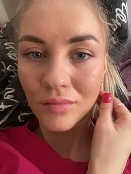 Snapshot of DreamGirl-777 chatting on 6, 3, 2025 DreamGirl-777 online show from 6, 3, 2025