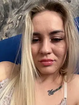 Snapshot of DreamGirl-777 chatting on 18, 3, 2025 DreamGirl-777 online show from 18, 3, 2025