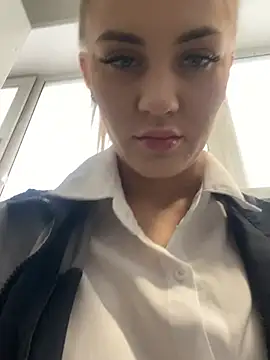 Snapshot of DreamGirl-777 chatting on 19, 3, 2025 DreamGirl-777 online show from 19, 3, 2025