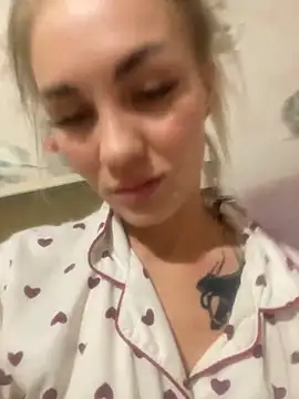 Snapshot of DreamGirl-777 chatting on 28, 9, 2025 DreamGirl-777 online show from 28, 9, 2025