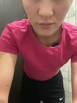 Snapshot of DreamGirl-777 chatting on 8, 10, 2025 DreamGirl-777 online show from 8, 10, 2025