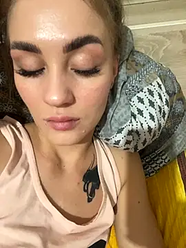 Snapshot of DreamGirl-777 chatting on 22, 10, 2025 DreamGirl-777 online show from 22, 10, 2025