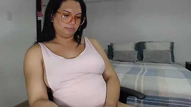 Snapshot of flowerdirtty chatting on 12, 5, 2026 flowerdirtty online show from 12, 5, 2026