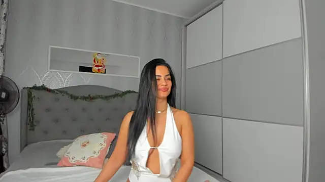 Snapshot of _adelle chatting on 4, 1, 2025  adelle online show from 4, 1, 2025