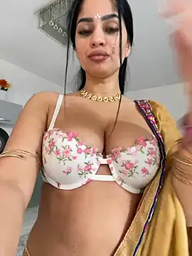 Snapshot of _adelle chatting on 22, 2, 2025  adelle online show from 22, 2, 2025