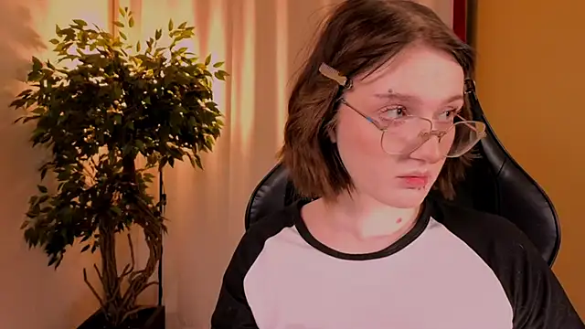 ELLIEJAY online show from 30, 11, 2025