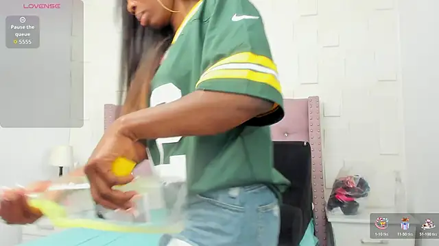 MonicaSchwartz online show from 24, 2, 2026