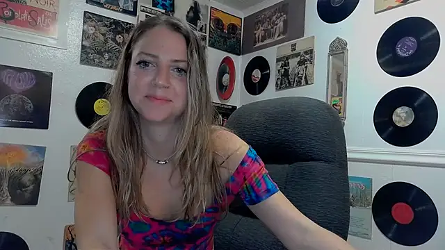 molly witha chance online show from 22, 1, 2025