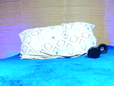 Snapshot of OsvaldoGuzman chatting on 13, 11, 2025 OsvaldoGuzman online show from 13, 11, 2025