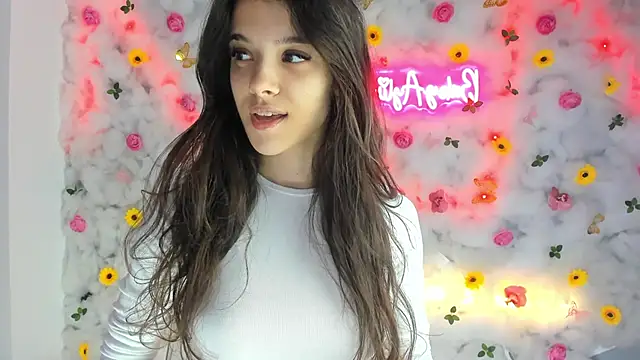 Snapshot of BabyAylin chatting on 13, 2, 2025 BabyAylin online show from 13, 2, 2025