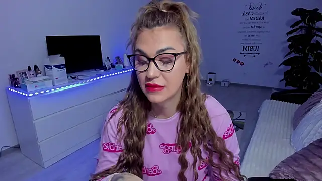 GlossyDiamondX online show from 11, 1, 2025