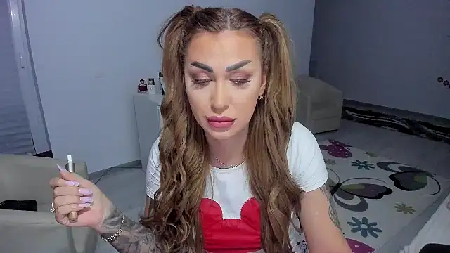 GlossyDiamondX online show from 14, 2, 2025