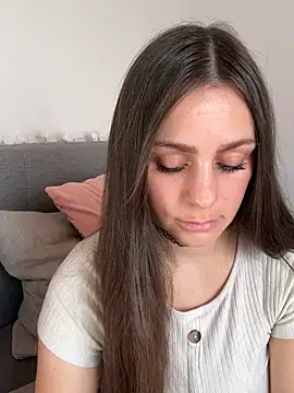 Loella-Rose online show from 26, 1, 2025