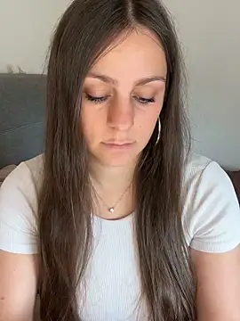 Loella-Rose online show from 28, 9, 2025