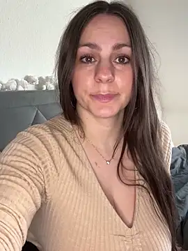 Loella-Rose online show from 15, 12, 2025