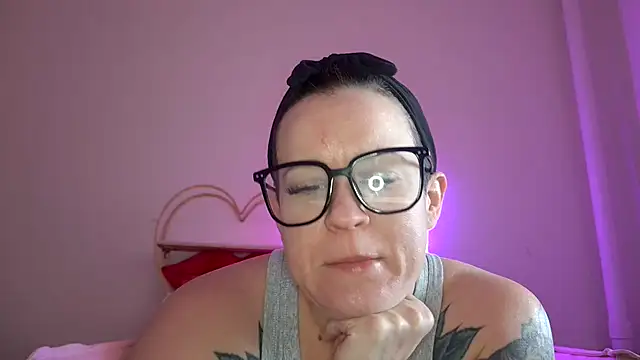 quinnmariexo online show from 19, 1, 2026