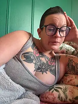 quinnmariexo online show from 18, 3, 2026