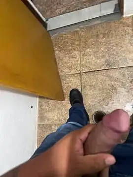 Snapshot of Luizcalado20 chatting on 21, 1, 2025 Luizcalado20 online show from 21, 1, 2025