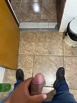 Snapshot of Luizcalado20 chatting on 8, 3, 2025 Luizcalado20 online show from 8, 3, 2025