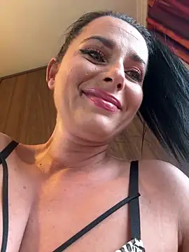 Hotmomcheckk  online show from 6, 10, 2025