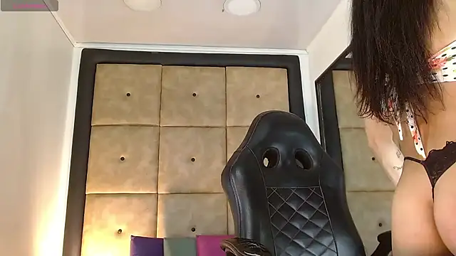 PriscilaRainbow online show from 12, 11, 2025