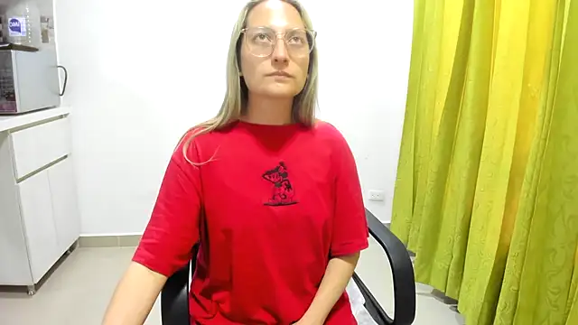 Snapshot of Adele_johnsonn1 chatting on 2, 12, 2024 Adele johnsonn1 online show from 2, 12, 2024